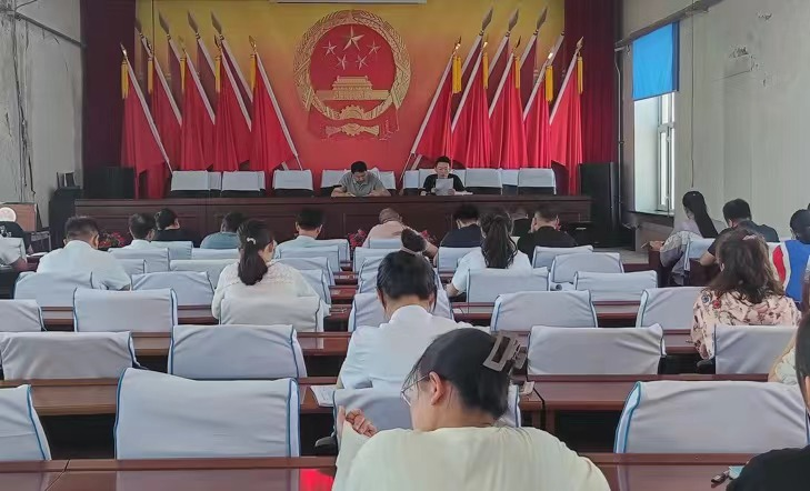 向阳镇开展诚信宣传进机关活动