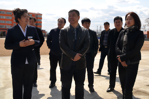 王景章就教育基础设施和校园项目建设工作进行调研